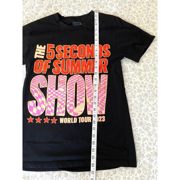 5 Seconds of Summer World Tour 2023 Band Tee Small - Picture 4 of 5